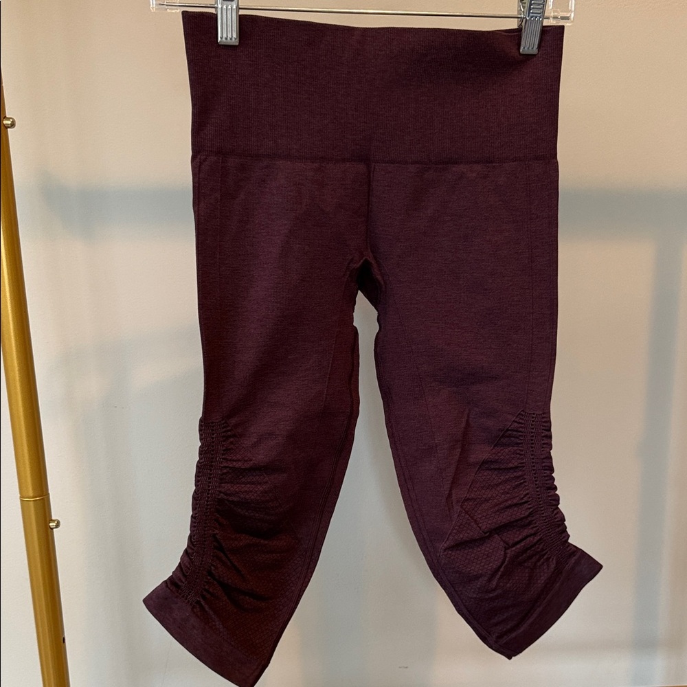 LULULEMON Ebb to Street Crop 21” plum